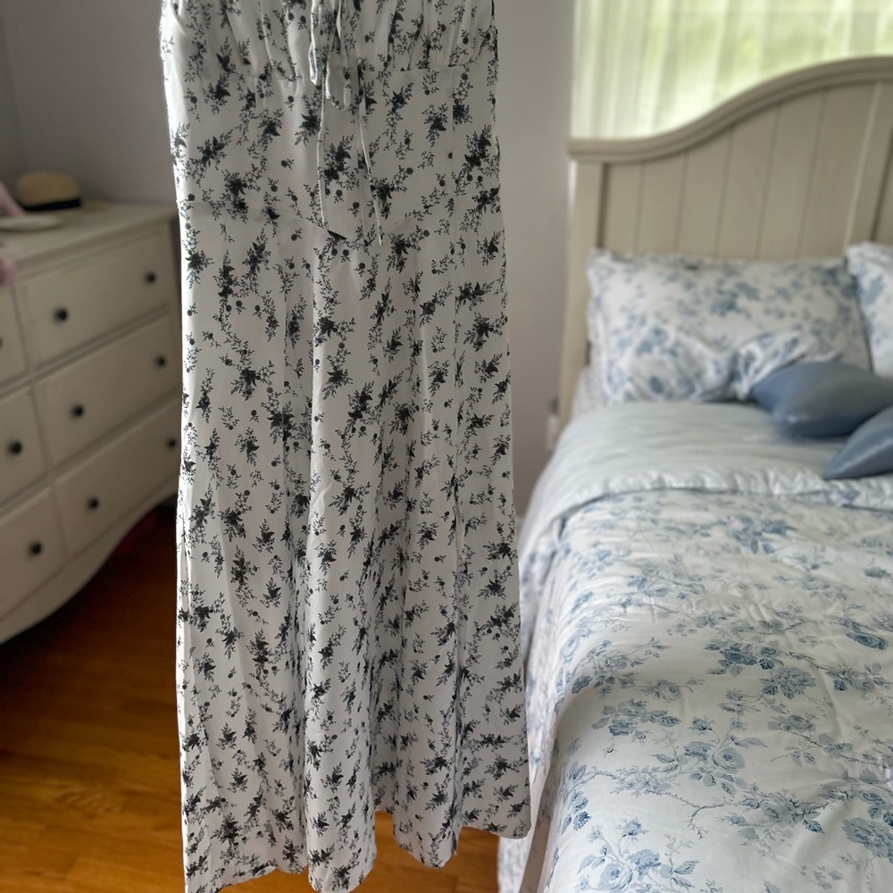 White Floral Midi Dress - Size Medium